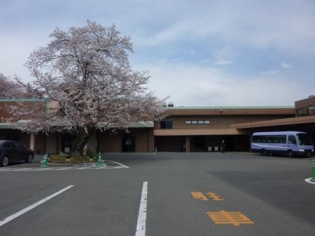 府中市の多磨葬祭場　行華殿【無宗教　花の一般葬】